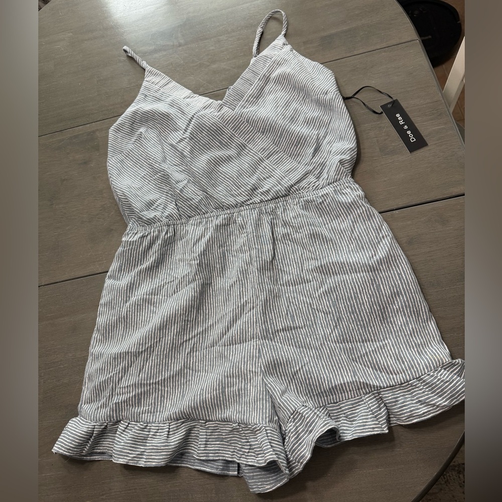 Neutral Ruffle Hem Romper NWT - Picture 2 of 5